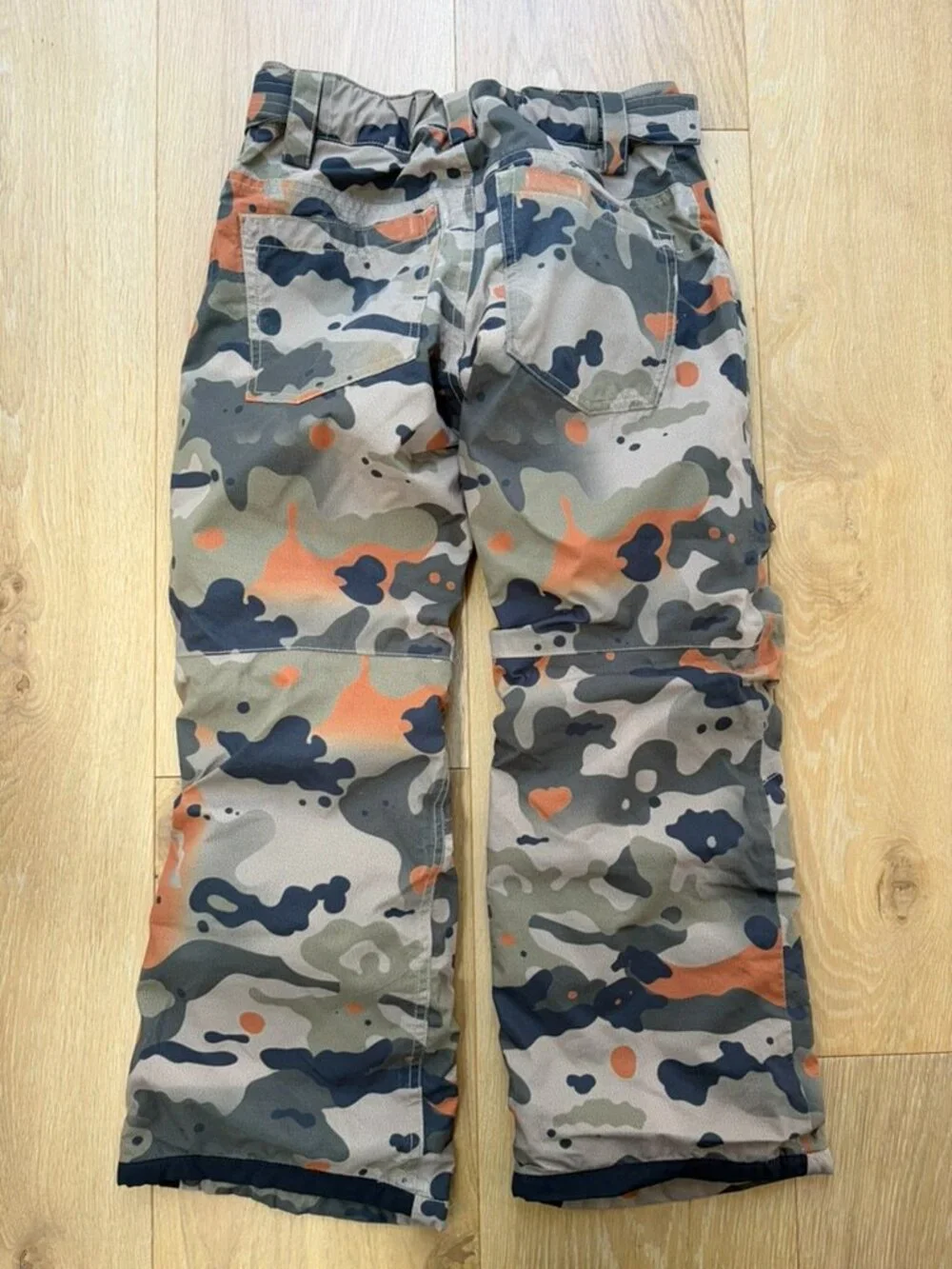 Burton Boys Snow Pants (Camo) - Size: Youth S - EUC (Only worn a few times)
